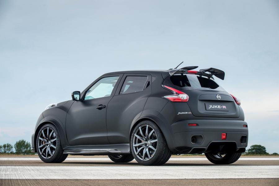  Nissan Juke-R 2.0 Concept 2015 года  (фото 12 из 41)